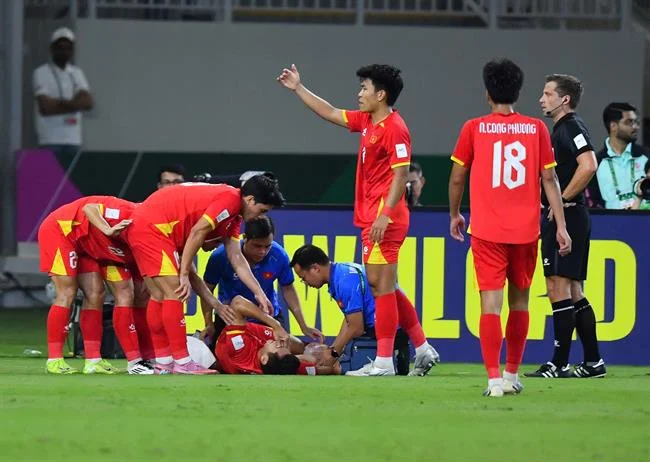 Hình ảnh minh họa việc thu thập dữ liệu an toàn tại 36win, với các biểu tượng thông tin cá nhân và tài chính được bảo vệ.